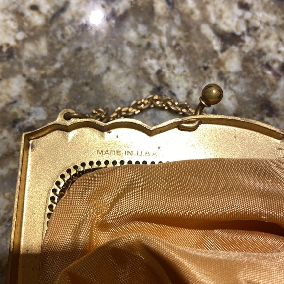 Whiting & Davis vintage gold coin purse/evening bag with chain handle. - Picture 4 of 6